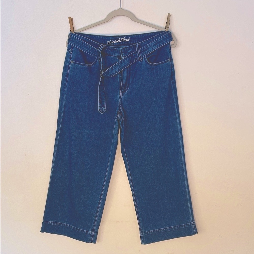 Universal Thread High Rise Cropped Blue Jeans Size 8/29R